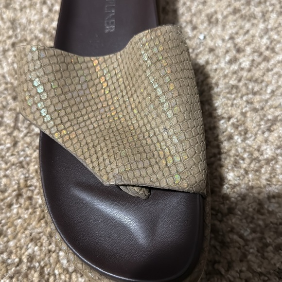 Donald Pliner Women's lylaa Sandal size 8 - Picture 7 of 7